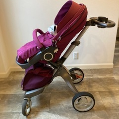 ストッケ　ベビーカー　付属品もありの画像