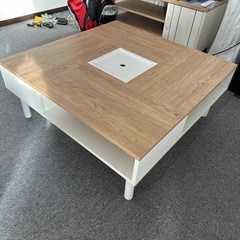 木目の机の画像