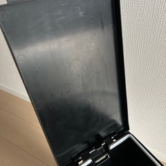 ゴミ箱の画像