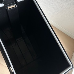 ゴミ箱の画像