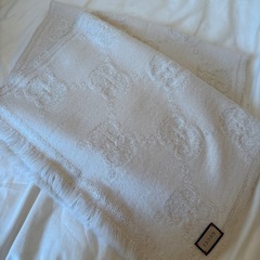 鑑定済　GUCCI グッチ GGハート柄 ストール ショール アイボリー ベージュの画像