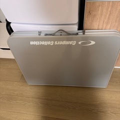 アウトドア用　折りたたみテーブル・チェア2脚の画像