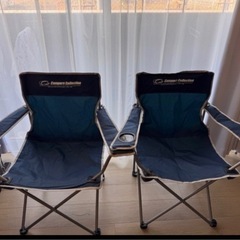 アウトドア用　折りたたみテーブル・チェア2脚の画像