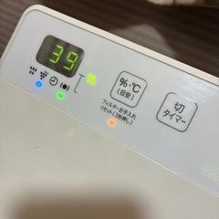 シャープ 加湿空気清浄機 プラズマクラスター 7000 スタンダード 11畳 / 空気清浄 14畳 ホワイト　加湿器の画像