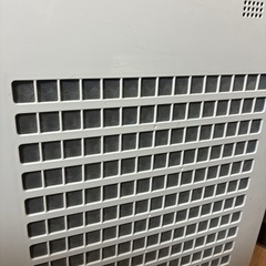 シャープ 加湿空気清浄機 プラズマクラスター 7000 スタンダード 11畳 / 空気清浄 14畳 ホワイト　加湿器の画像