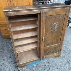 昭和レトロな下駄箱の画像