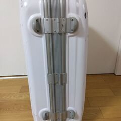 大型　スーツケースの画像