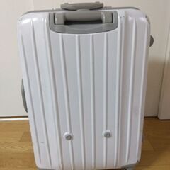 大型　スーツケースの画像