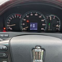 トヨタ クラウン ロイヤル サルーン 2008年モデル、良好な状態の画像