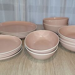 Francfranc 食器セット（ピンク）16点セットの画像