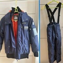 子供用　サイズ140　スキーウェアー上下セット　の画像