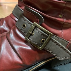 Zeeno レザーブーツ 
ジッパー付きの画像