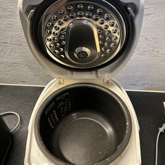 炊飯器の画像