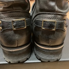 Zeeno レザーブーツ 
ジッパー付きの画像