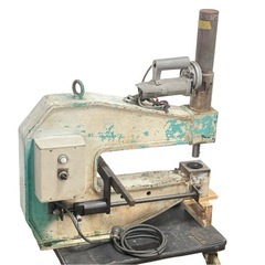 ◯手渡し/近隣配達のみ 動作品 亀倉精機 電動油圧パンチャー ビッグターボ GP-II型 GP-2 100V 丸/角パンチダイス多数 中古 ジモティ姫路の画像