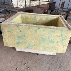 古い浴槽の画像