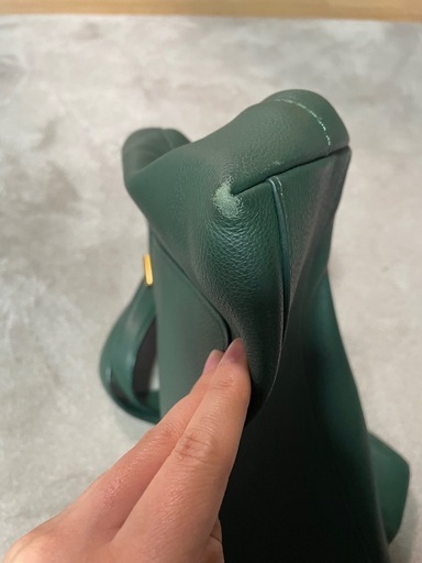 トリーバーチ　本革　バッグ
