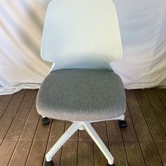 【A139】NITORI /ニトリ 学習机セット 勉強机 デスクチェア 照明付きの画像