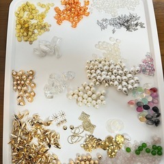 ハンドメイド　パーツ　資材　ビーズの画像