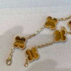 クローバーのブレスレットの画像