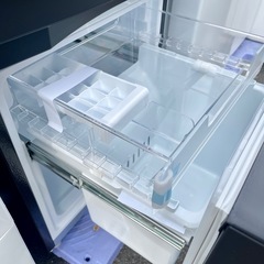 冷蔵庫 25年製 展示品 一人暮らし ファミリー用 153L 2ドア ブラック 黒色 スタイリッシュ 冷蔵室 冷凍室 Toshiba 東芝 シンプル デザイン 2025年製 GR-W153BS 生活家電 refrigerator fridge blackの画像