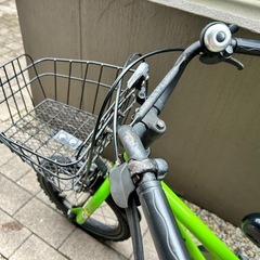 14インチ　キッズ　自転車　補助輪付き（後輪の空気が抜ける）ジャンク品の画像