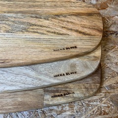 n(7655) カッティングボード 木製 3枚セット Ｗ520Ｄ220Ｈ15 飲食店 カフェ 業務用 おしゃれプレート 店舗用品 サーフボード型の画像