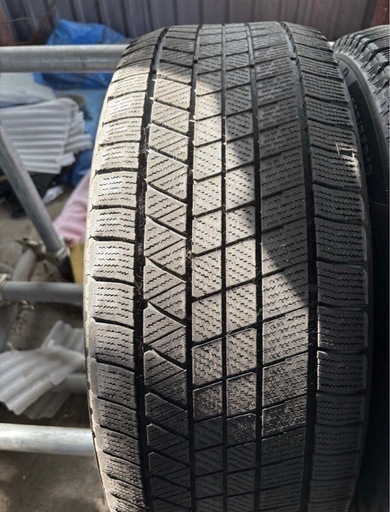 中古スタッドレス225/55/18 
ブリヂストンVRX3   　