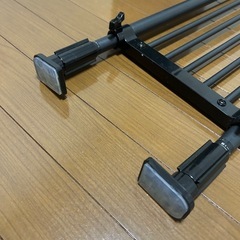 突っ張り棚 黒 つや消しブラック  の画像