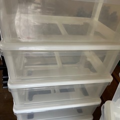 クリア収納ケース　四つあります。の画像