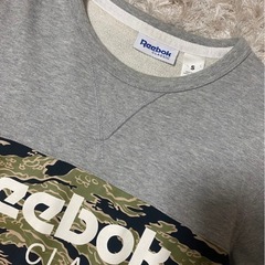 Reebok トレーナーの画像