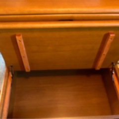 木製の椅子（2名掛け）の画像