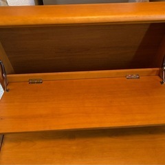 木製の椅子（2名掛け）の画像