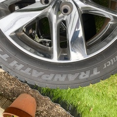 セレナ　スタッドレスタイヤの画像