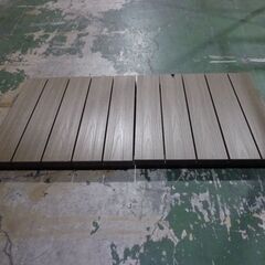 ※取引中/売約済***********未使用/新品　パーツ入庫品　ダメージあり　ウッドデッキ 天板　人工木 樹脂 超耐久 ガーデニング　DIY素材に　の画像