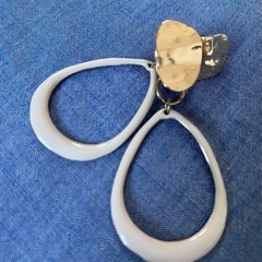 LOWRYSFARM 2way イヤリングの画像