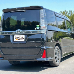 ＼ 誰でも車が買える次世代低与信ローン専門店／ 安心の１年保証付き 距離無制限！中古車販売 カーメル山梨店　平成30年　トヨタ　ヴォクシー　80,000㌔の画像