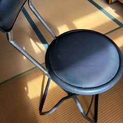折りたたみ式チェアの画像