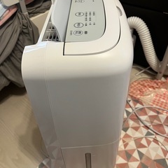 シャープ除湿器　CV-R71 白色上位モデルの画像