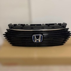 Honda ヴェゼル　フロントグリル ブラックの画像