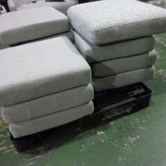 ②※取引中/売約済***********　未使用/新品　クッション　色々　１点価格　10枚あり　ＤＩＹ素材にの画像