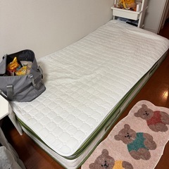 ベッドの
マットレスの画像