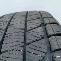 7分から8分　2024　ブリヂストン スタッドレス　BLIZZAK DM-V3 235/55R18の画像