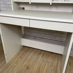 ニトリ　学習机　レトアーデ　コンパクト　ホワイトの画像