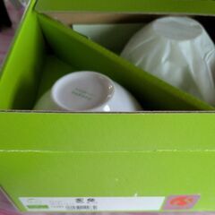 フリージア　ペアティーカップ　ソーサー付き　新品　箱付き　コーヒーカップの画像