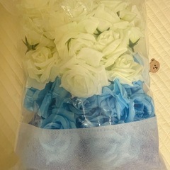 造花　薔薇50個 ブルー系　バラ　写真撮影小物の画像