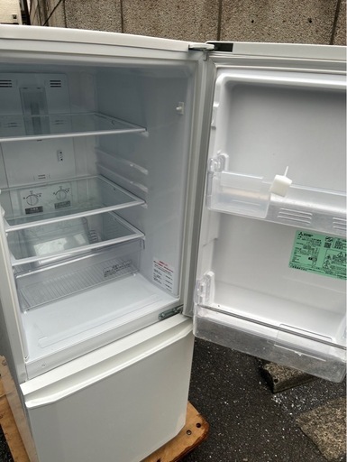 11/8　三菱146ℓ冷蔵庫 MR-P15ED-KW 2019年製　2ドア冷蔵庫