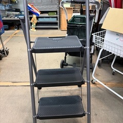 3段脚立！手すり付きで安全に昇り降り 脚立　　の画像