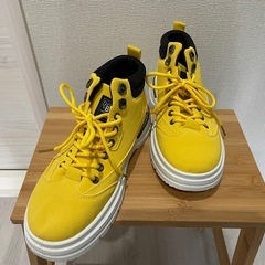 【受渡予定】《新品未使用》靴　メンズスニーカー(黄色)の画像