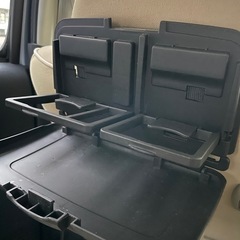 後部座席用トレー 2個セットの画像
